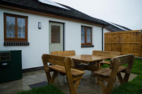 Pink Puffin Cottage - 2 Bedroom Bungalow - Templeton